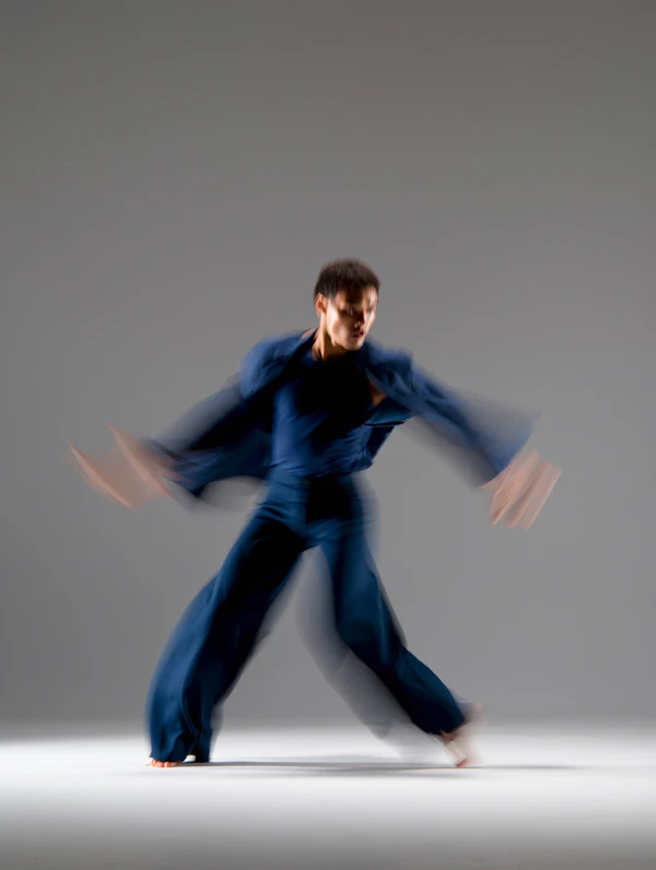Dynamic Motion Blur Dancer