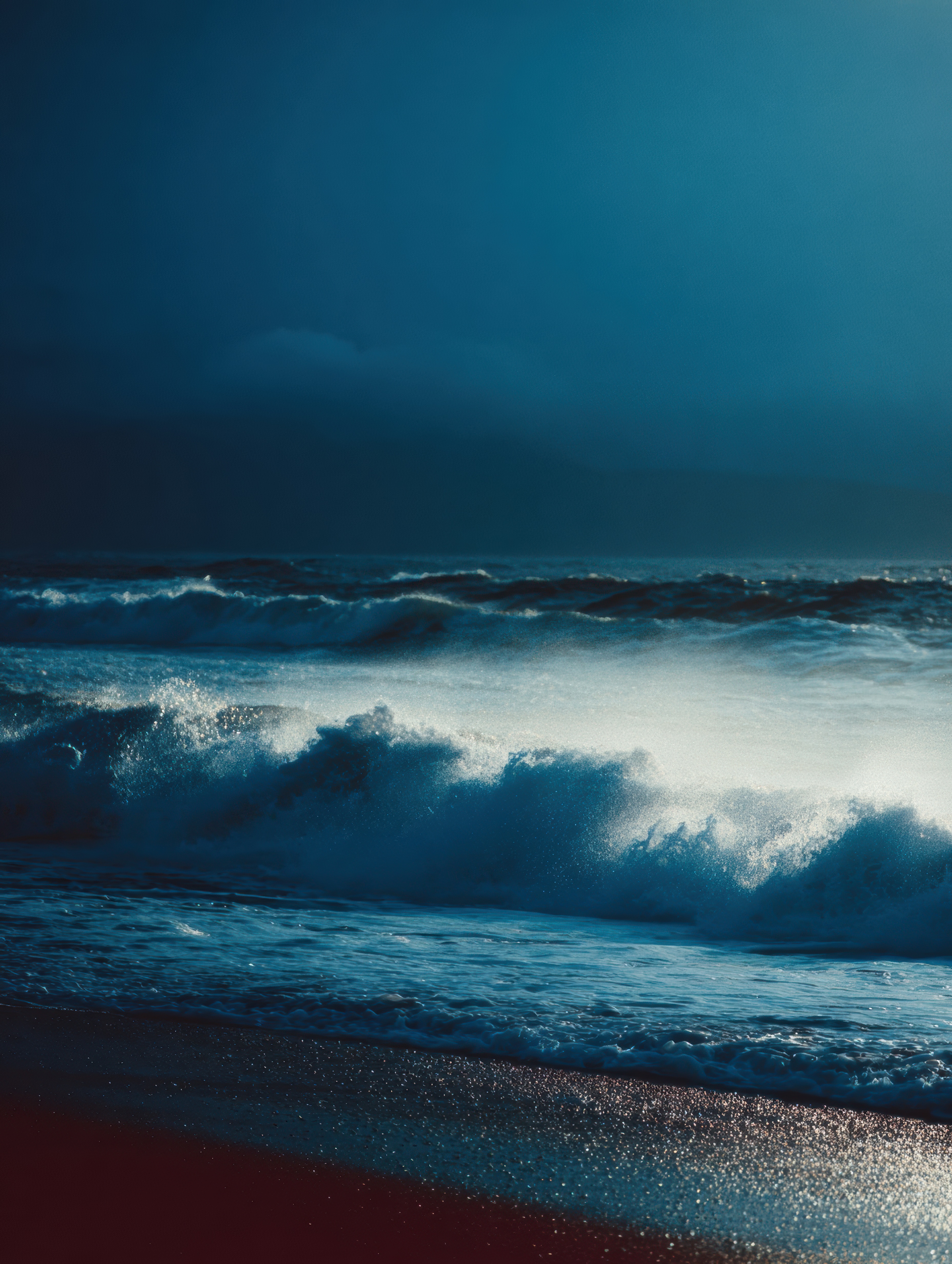 Serene Ocean at Dusk