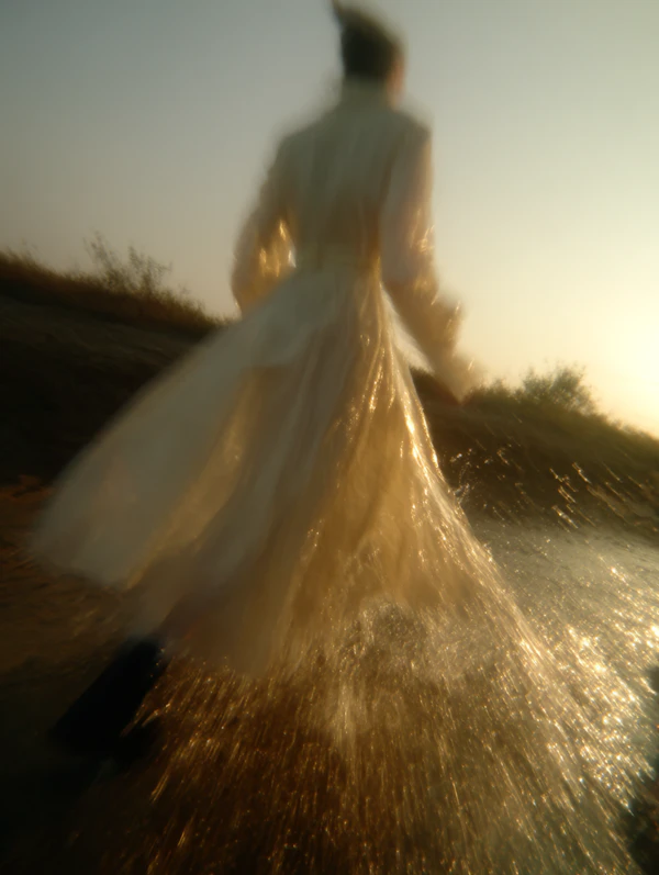 Golden Motion in Water
