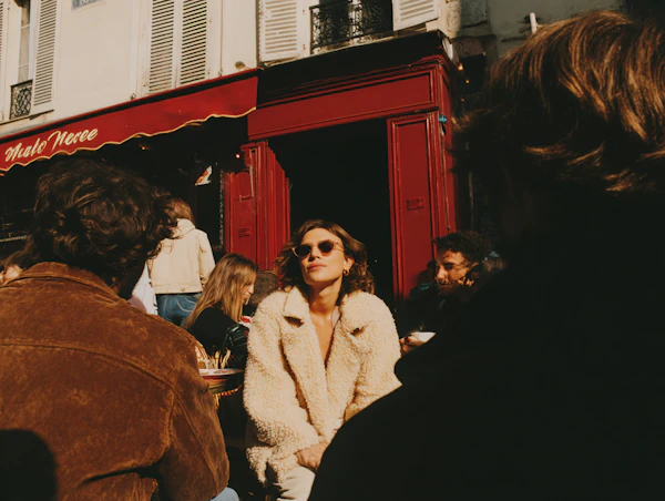 Sunny Café Gathering