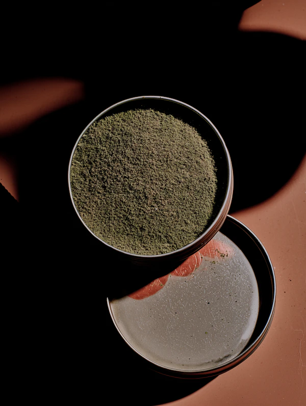 Herbal Powder Close-Up