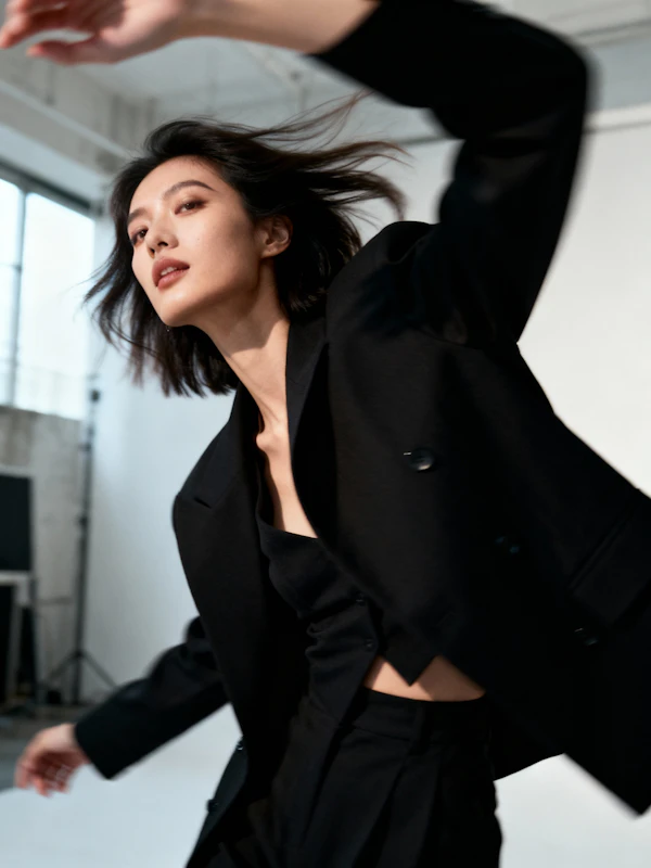 Dynamic Suit Portrait