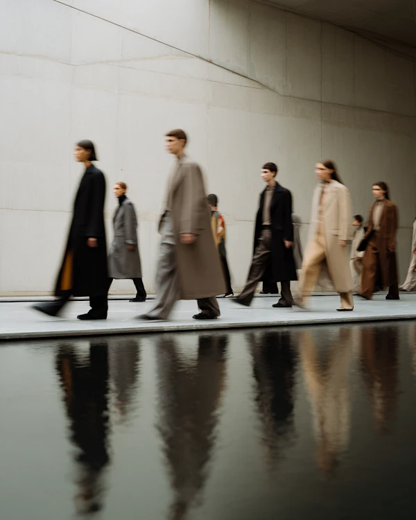 Modern Minimalist Walk