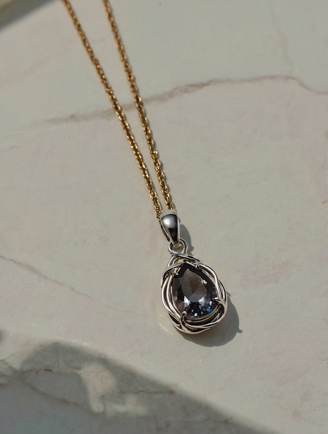 Elegant Necklace with Sapphire Pendant