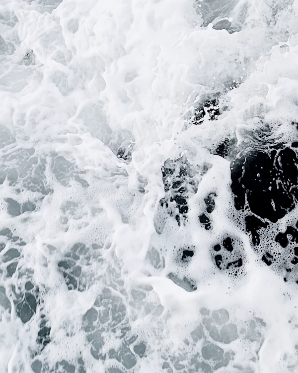 Ocean Waves Crashing