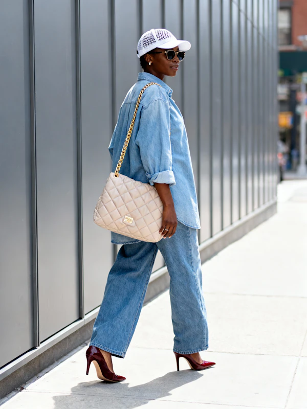 Urban Chic Stroll