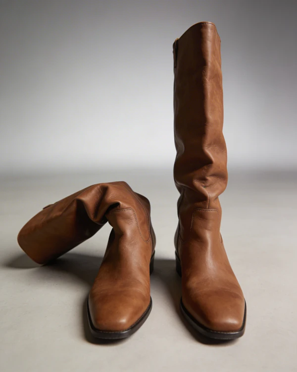 Elegant Leather Boots