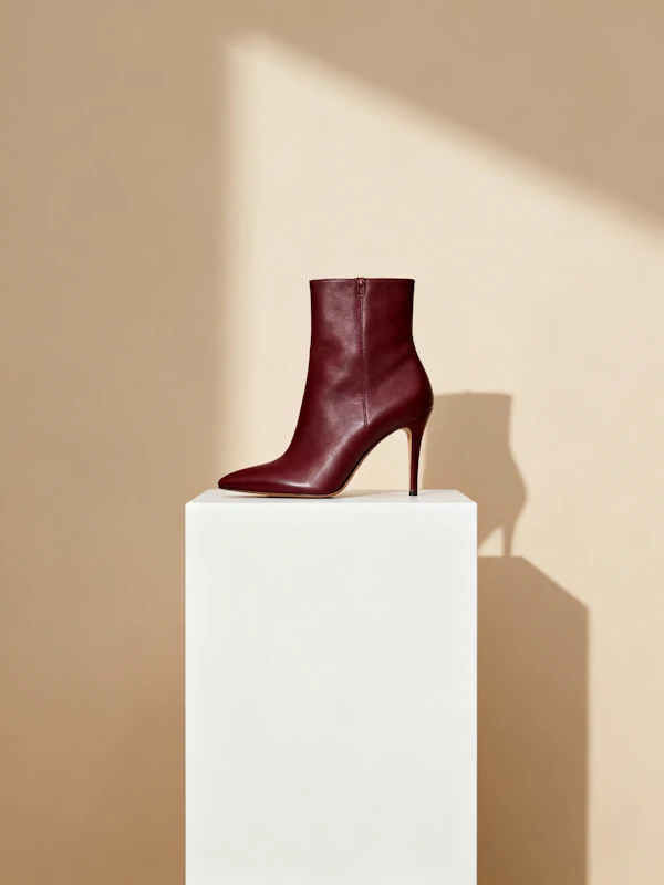Elegant Maroon Boot
