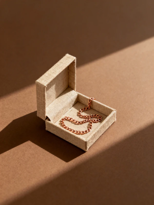 Rose Gold Chain Display