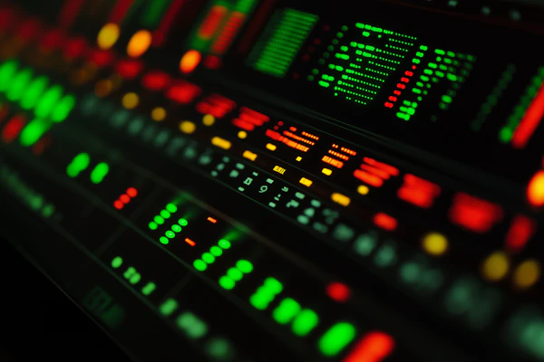 Retro Audio Console