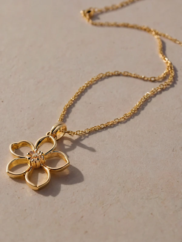 Elegant Gold Necklace