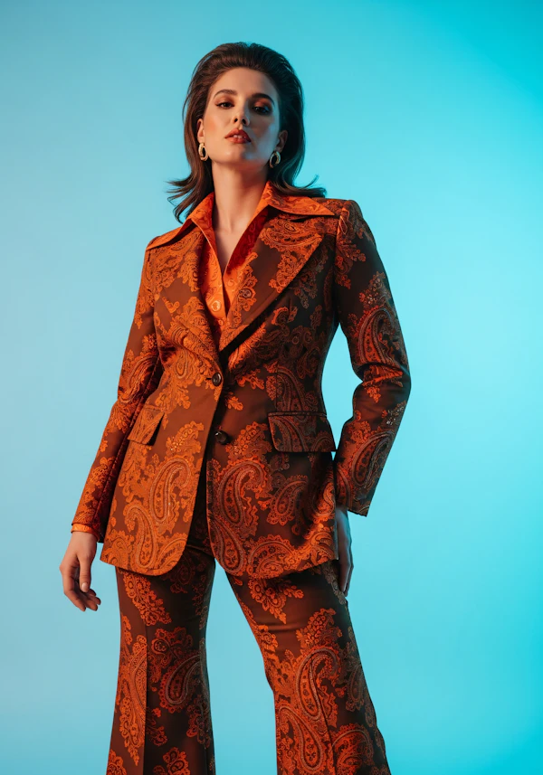 Retro Fashion Pose