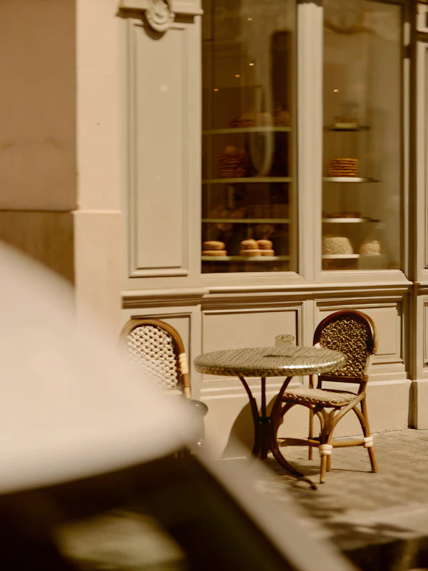Cozy Outdoor Café Scene