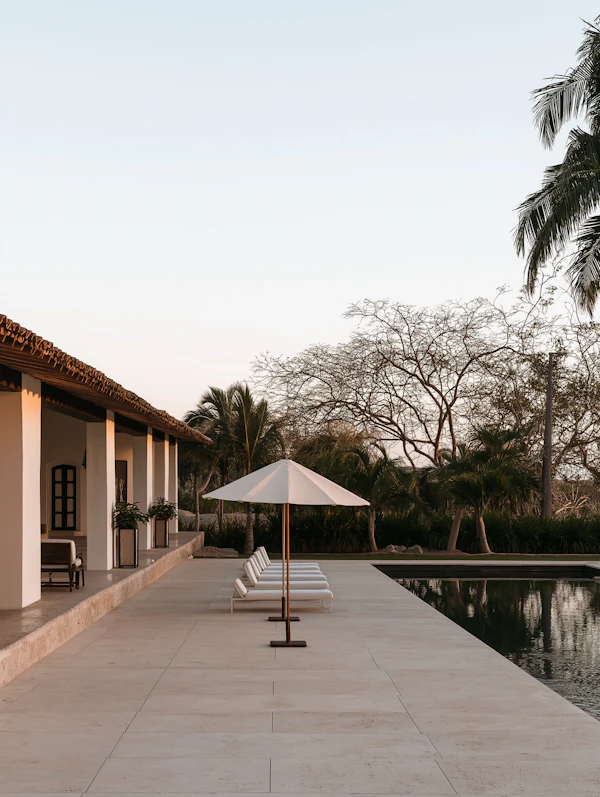 Luxurious Poolside Villa