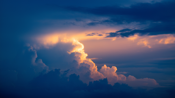 Dramatic Dusk Cloudscape