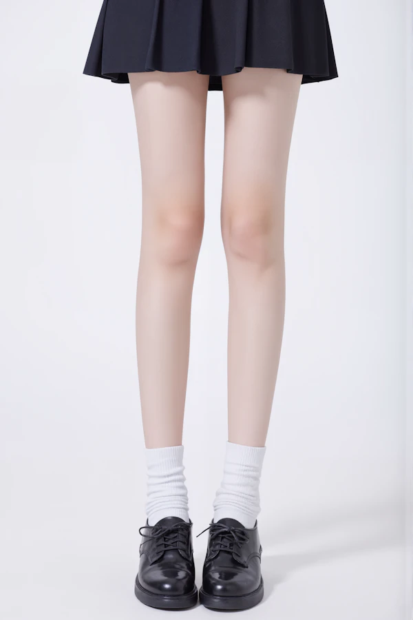 Minimalist Outfit Close-Up