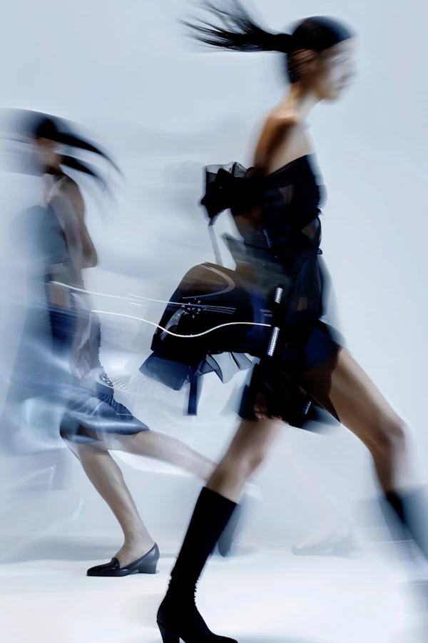 Dynamic Fashion Motion