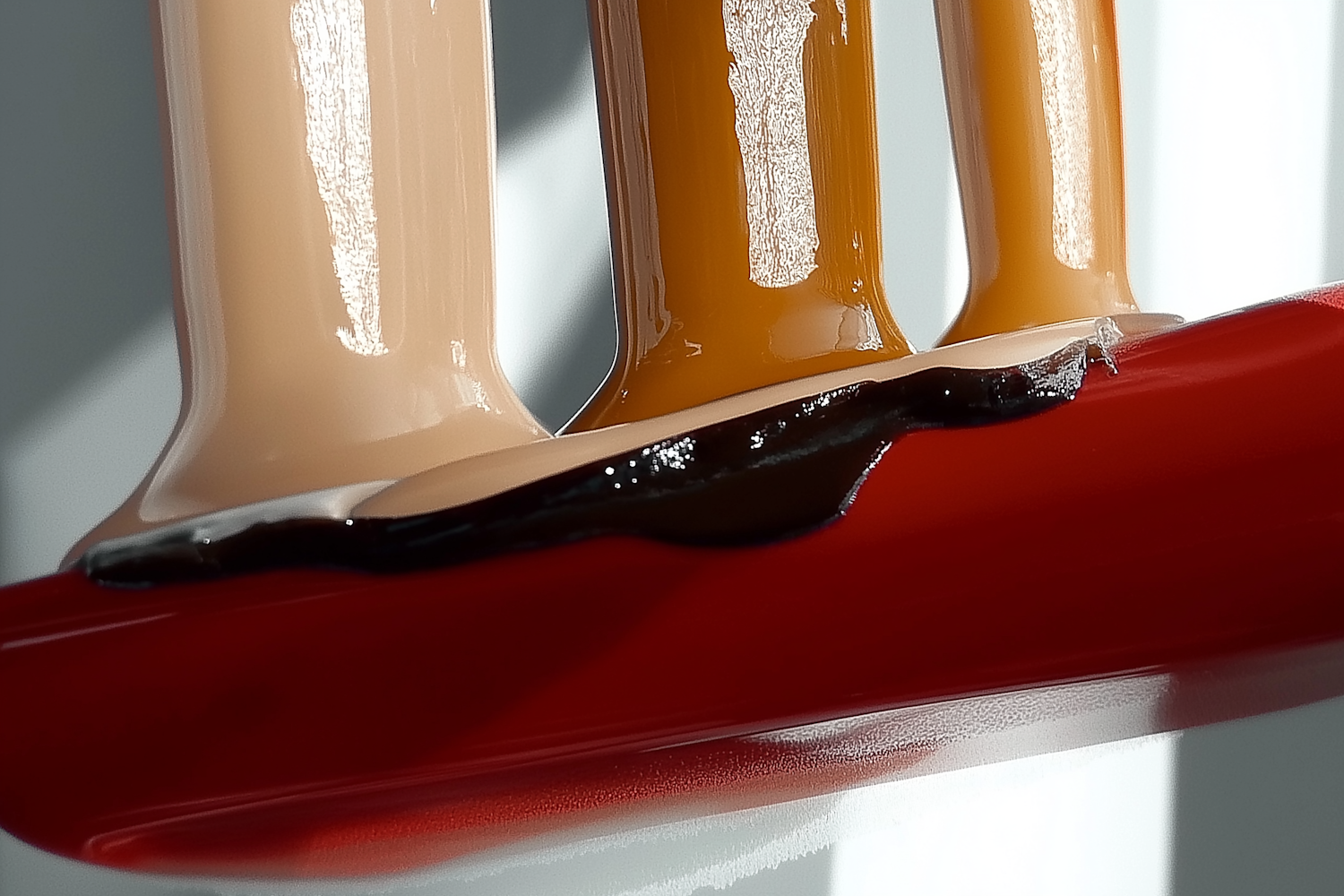 Merging Liquids on Red Surface