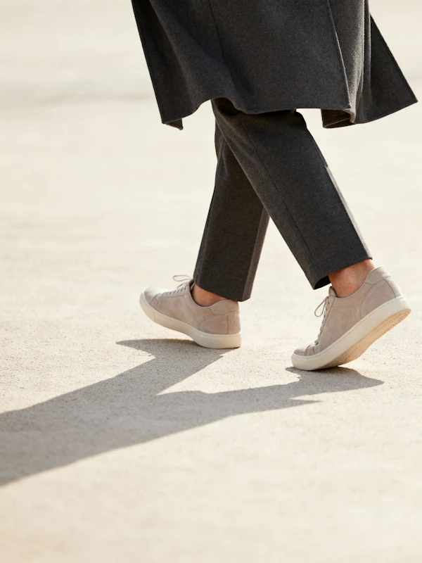 Casual Elegance Walk