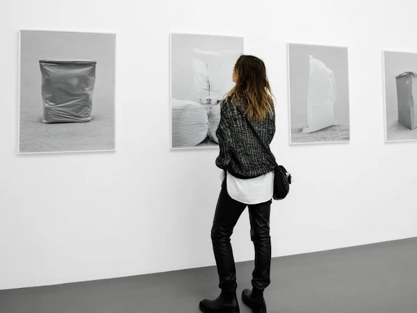Gallery Art Observation