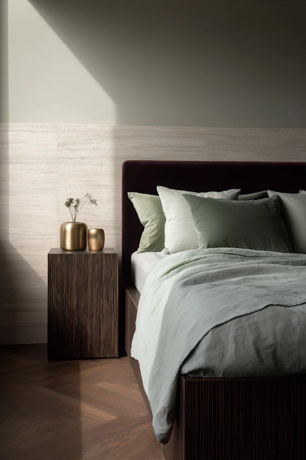 Modern Minimalist Bedroom