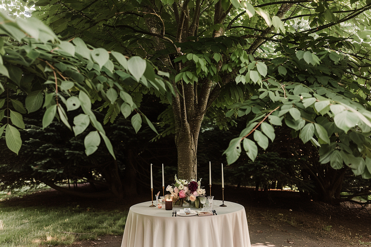 Serene Outdoor Table Setting