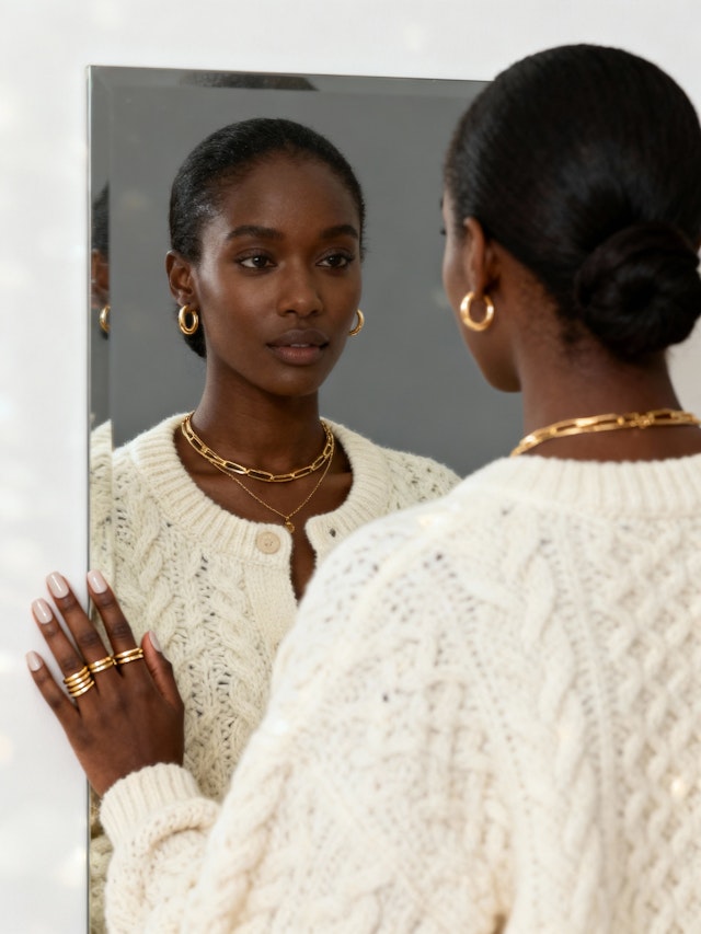 Elegant Mirror Reflection