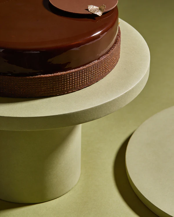 Glossy Chocolate Cake