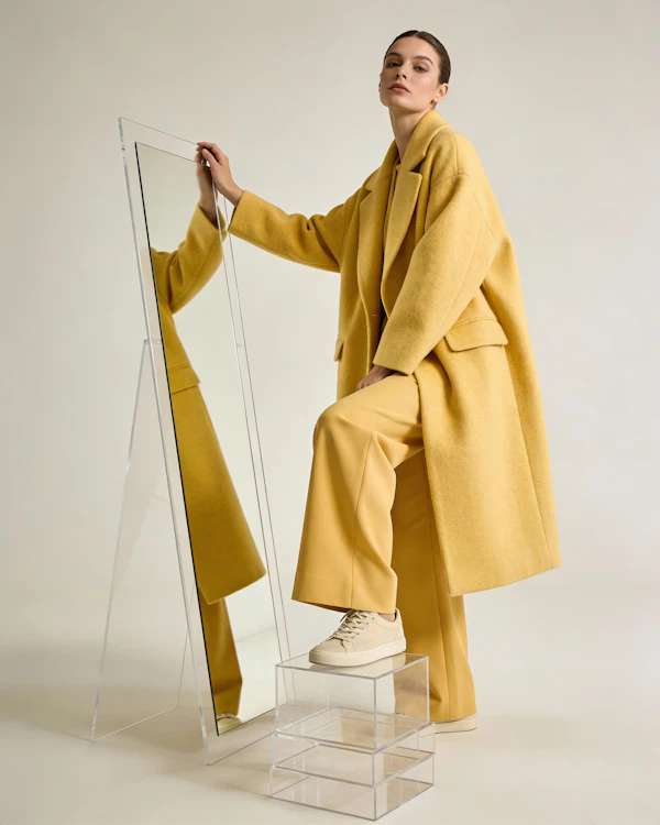 Studio Fashion Pose