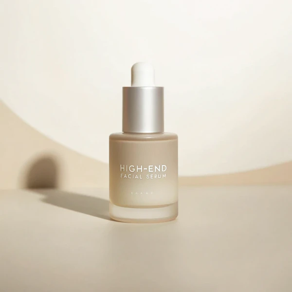 Minimalist Serum Shot