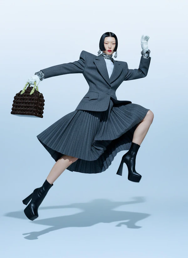 Dynamic Fashion Pose
