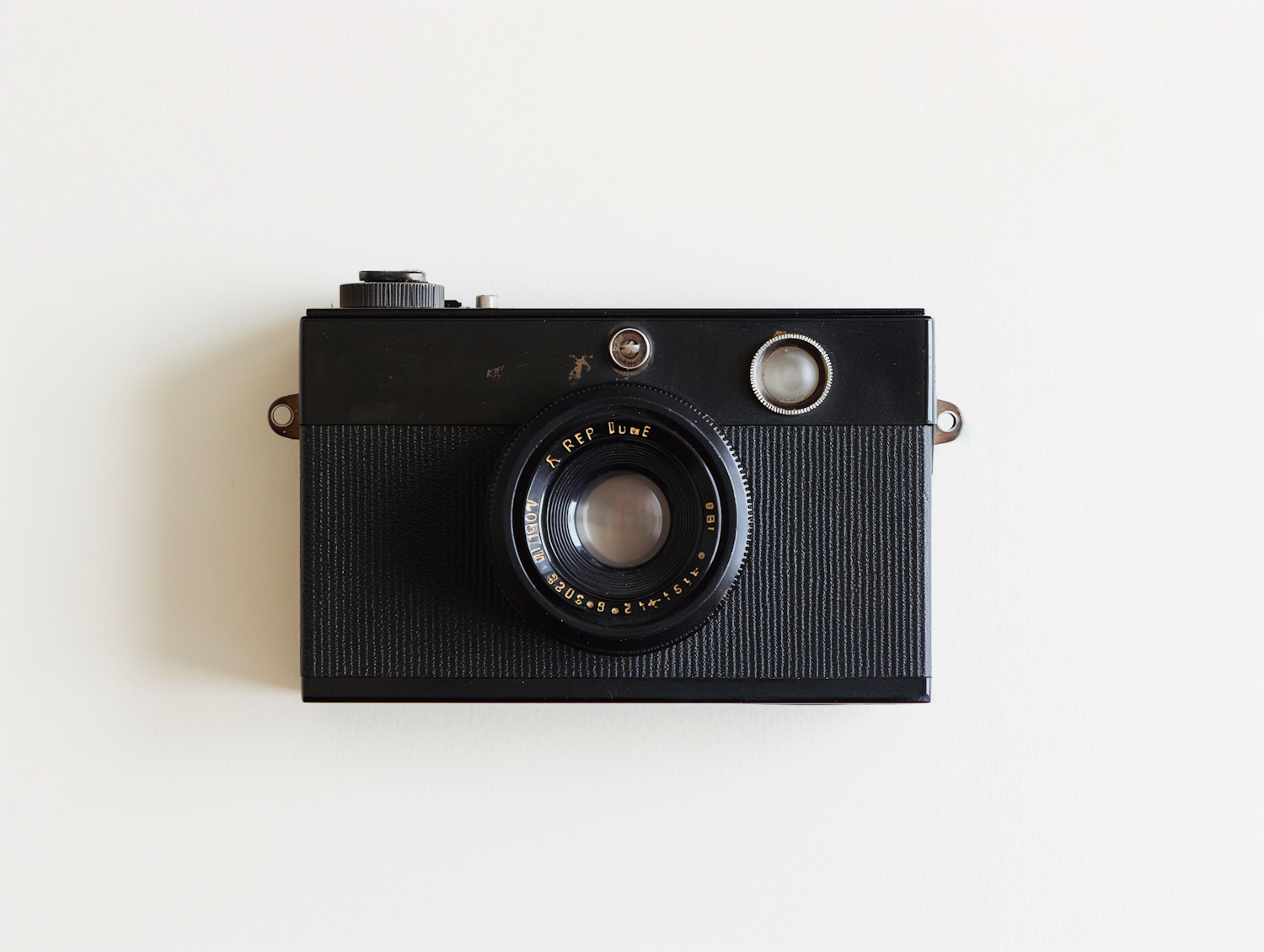 Vintage Rangefinder Camera with Leatherette Detail